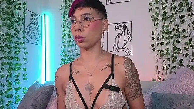 MiaMorgan  online show from May 2, 3:04 pm
