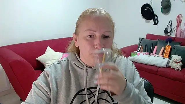 emperabigbootybigass online show from February 9, 12:18 pm