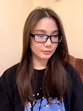 Snapshot of Milka23 chatting on September 20, 5:50 am Milka23 online show from September 20, 5:50 am