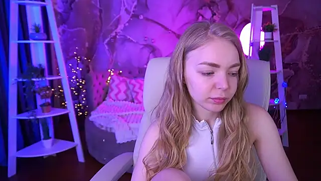 EmilySunshineS online show from February 11, 7:32 am