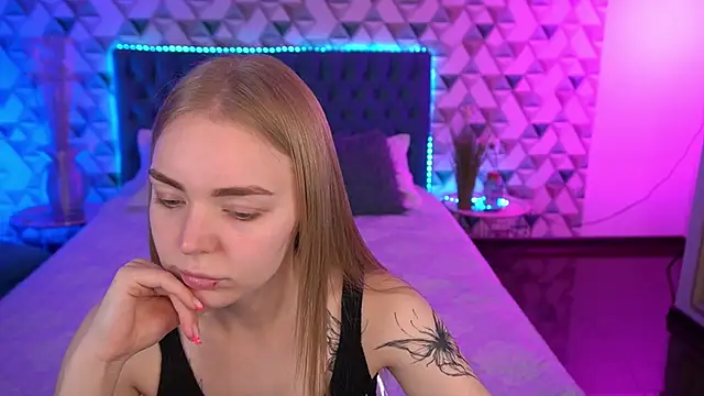 EmilySunshineS online show from May 9, 1:13 pm