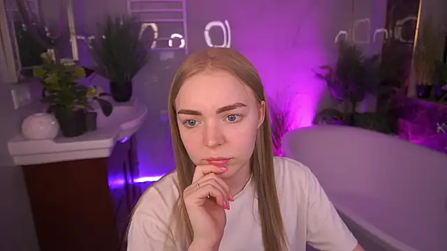 EmilySunshineS online show from May 2, 1:03 pm