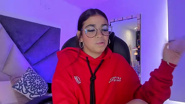 GiaFu online show from November 13, 6:29 pm