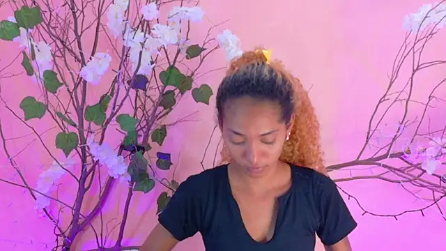 Charlotte Love10 online show from March 13, 9:27 pm