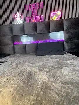 MilaMaaay online show from October 14, 5:59 pm