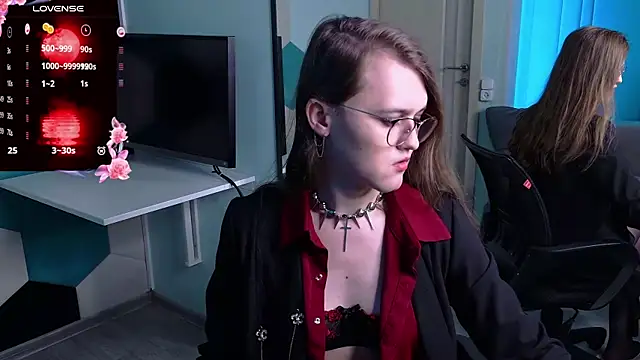 YukoFanee online show from December 16, 8:15 pm