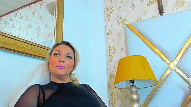 MalorySweet online show from September 18, 11:53 am