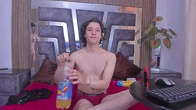 LIZandDante online show from September 26, 8:28 pm