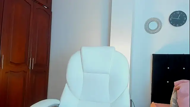 kathyajhonss online show from October 14, 11:29 pm