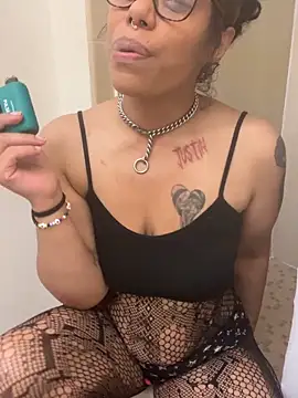 Princess Desirae online show from May 20, 6:21 am
