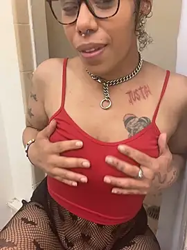 Princess Desirae online show from May 18, 5:57 am