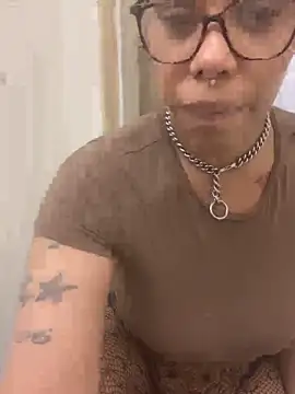Princess Desirae online show from May 5, 6:27 am