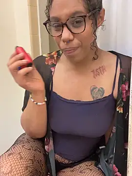 Princess Desirae online show from May 4, 6:17 am