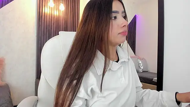 laurin clauz  online show from October 1, 4:01 pm