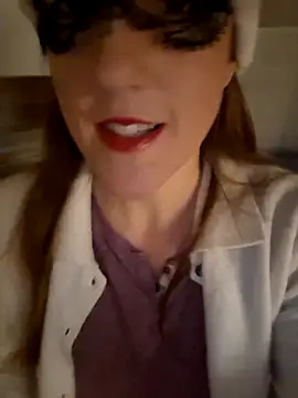 SexyLayla1 online show from December 17, 6:28 am