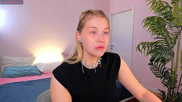 Colleen Blake online show from May 7, 5:16 pm