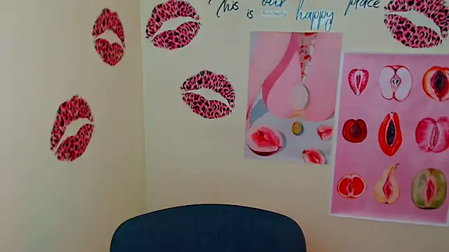  SusieSu  online show from March 13, 1:56 pm