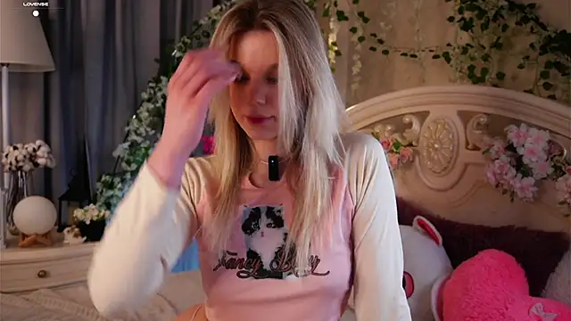 EdlinAlliston online show from November 13, 3:44 pm