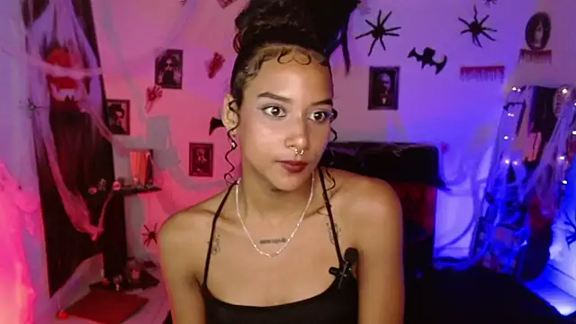 Snapshot of Chelsea__2 chatting on October 23, 5:08 pm Chelsea  2 online show from October 23, 5:08 pm
