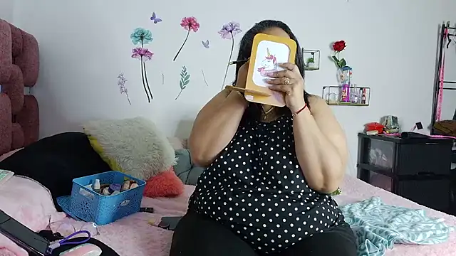 ScarletthJhonson- online show from May 12, 10:16 pm