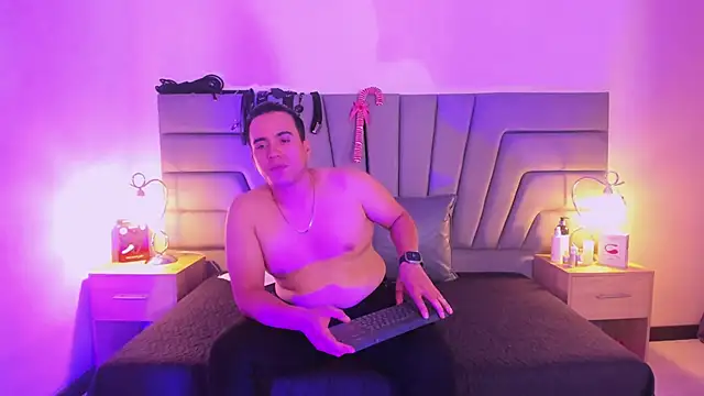 samy carson  online show from December 16, 3:45 am