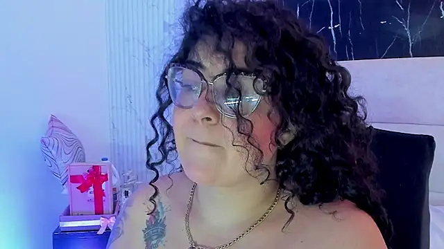 Reginavegaa online show from May 11, 11:34 am