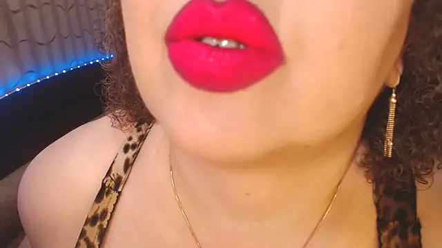 BustyKatty online show from May 14, 9:42 pm
