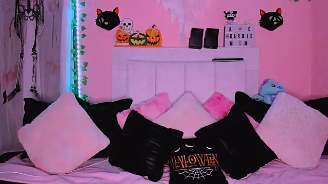 gabyye capprins online show from October 18, 12:36 am