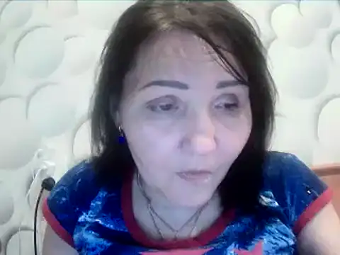 ClaireSunset online show from March 11, 6:10 pm