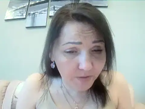 ClaireSunset online show from May 27, 5:32 pm
