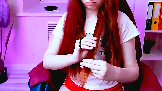 CarolGiggly online show from October 28, 10:47 pm