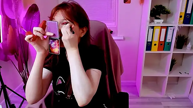 CarolGiggly online show from December 15, 2:06 am