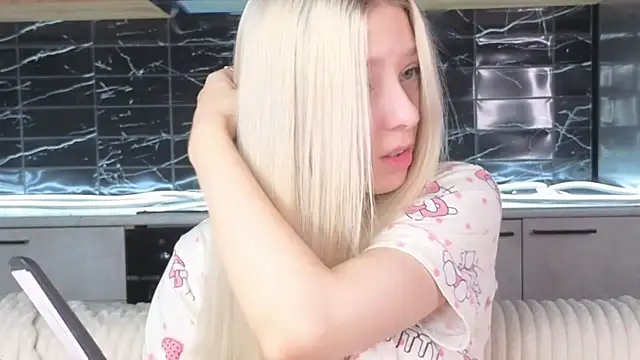 EngelFugler online show from January 9, 1:10 am