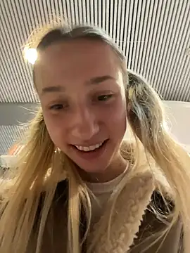 Lia  Love online show from October 15, 12:41 pm