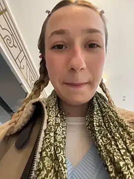 Lia  Love online show from October 6, 12:11 pm