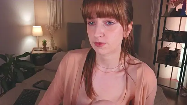 dearmoa online show from April 4, 9:13 pm