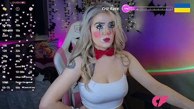 RedVelveten online show from October 30, 7:48 pm