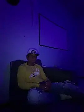 oiram27 online show from April 10, 6:30 am