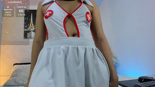 naomiii   online show from May 8, 11:57 am