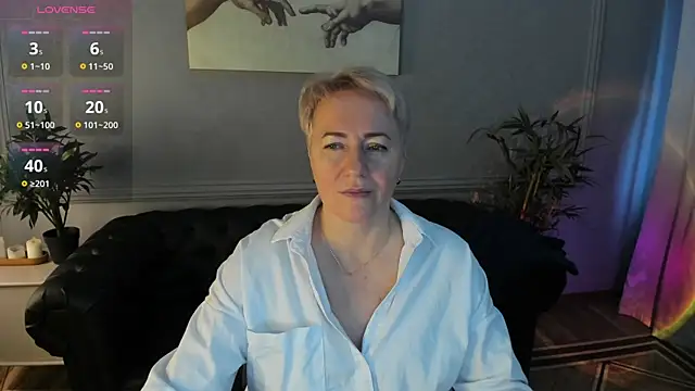 Nika Smit online show from November 15, 10:05 am