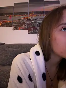 EmilyWi  online show from October 16, 9:39 pm