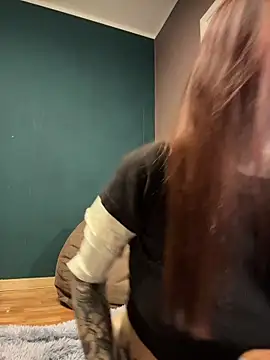 the perfectgirl online show from March 26, 6:31 pm