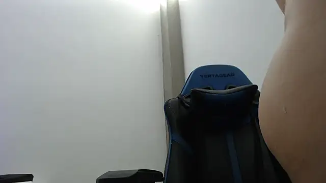 Yeimi360 online show from March 27, 8:26 am