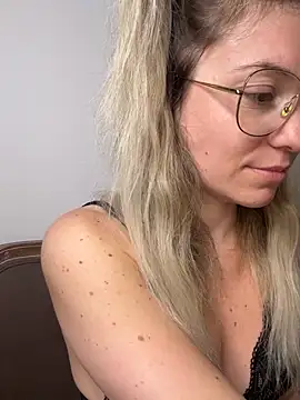 carlaaa online show from May 5, 8:56 pm