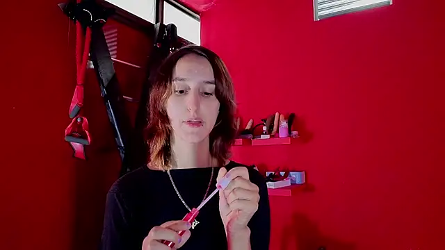 Ambar Roux  online show from May 5, 1:03 pm