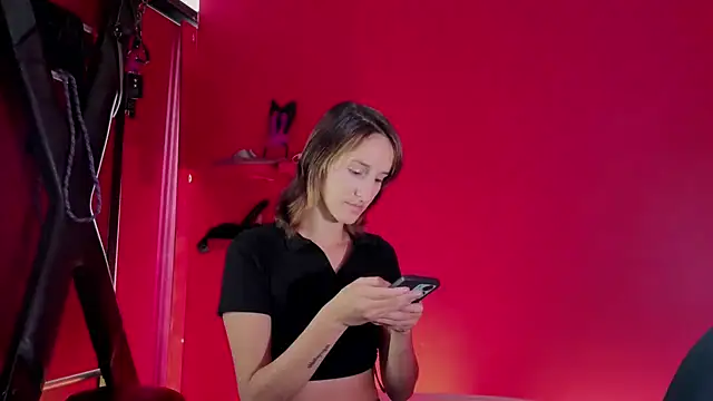 Snapshot of Ambar_Roux_ chatting on October 21, 1:59 pm Ambar Roux online show from October 21, 1:59 pm