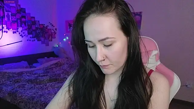 Bunny  of love online show from February 16, 11:59 pm