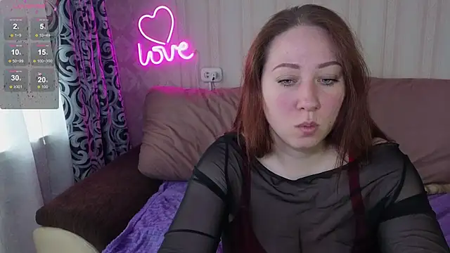 KellyCrystall online show from April 8, 2:14 am