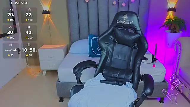 angelica dymond online show from April 9, 7:52 pm