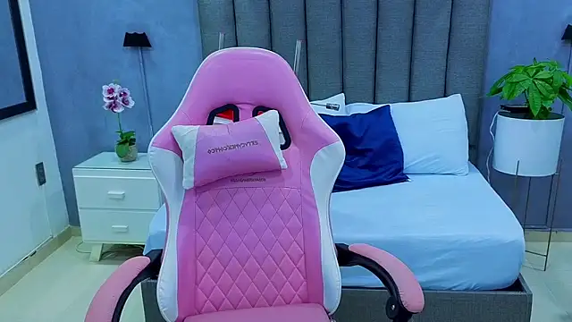 angelica dymond online show from October 13, 11:13 am